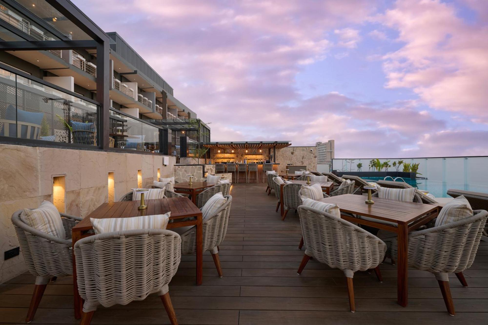 Iris Sarovar Portico Gurgaon Exterior foto