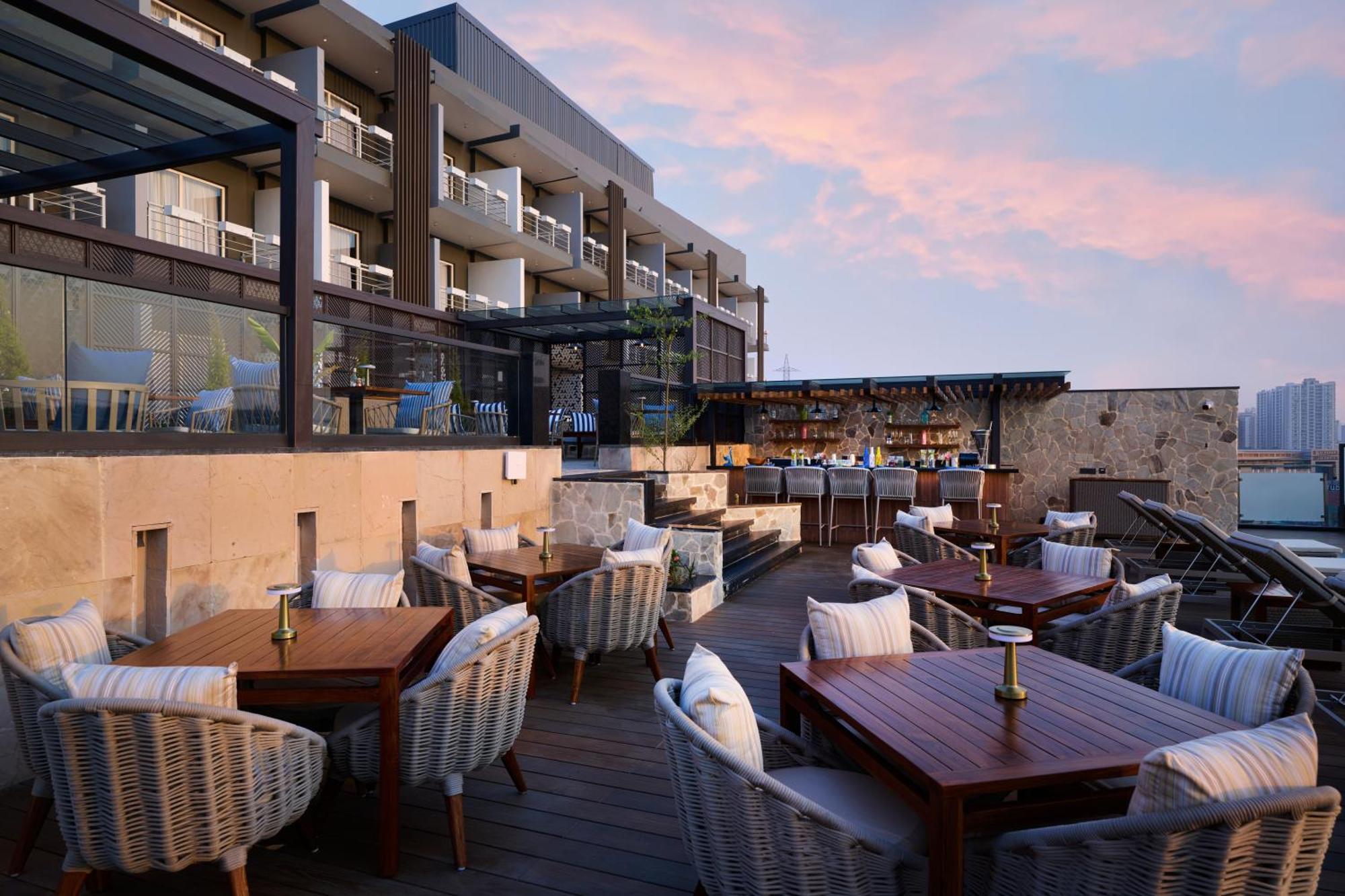 Iris Sarovar Portico Gurgaon Exterior foto